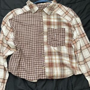 CROPPED American Eagle split tartan flannel